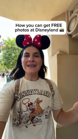 Did you know this?! I barely learned this last year and it’s been a game changer. I love saving these special Disney photos. ✨ #Disneyland #Disney #disneytips #disneytipsandtricks @Disney Parks 