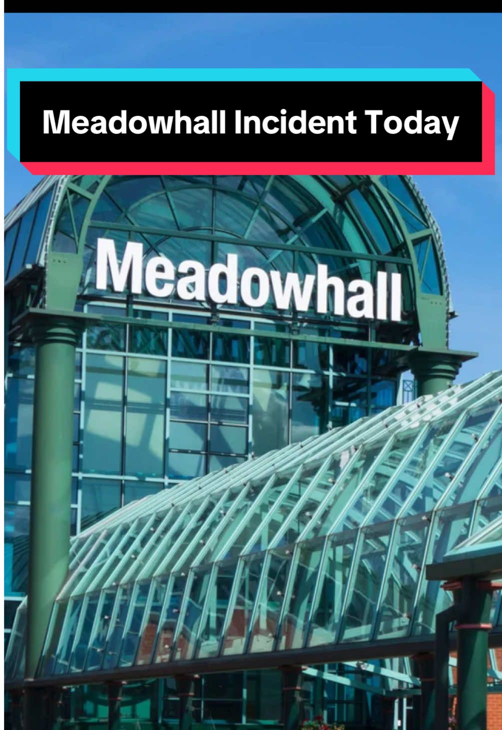Meadowhall incident today 😳 #sheffield #meadowhall #crash #carcrash #southyorkshire 