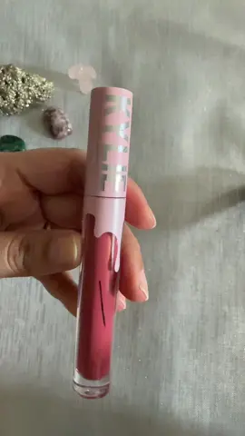 @Kylie Cosmetics Matte Liquid Lipstick shade Kristen #500 Amazing lipstick! Absolutely worth buying it!  @Kylie Jenner  [kylie, matte, liquid, lipstick, Kristen, long lasting, matifying, light, smooth, no touch ups]