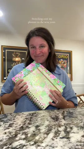 anyone else still using Lilly planners lol going on like 15 years 😂😊