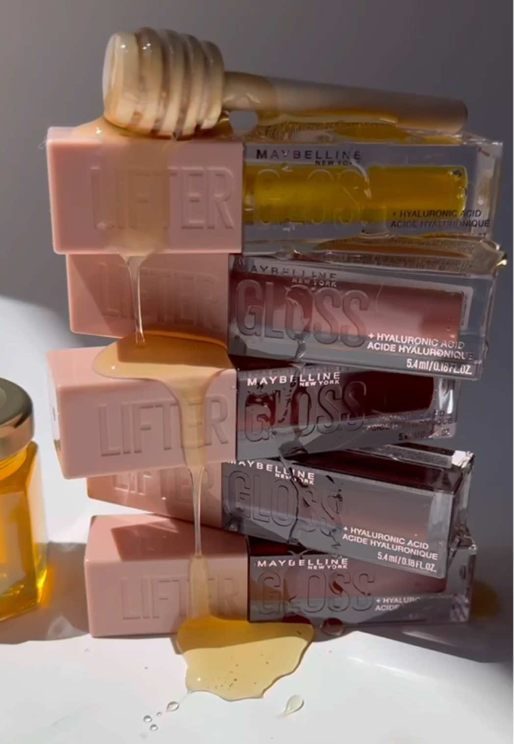 @Maybelline NY LIFTER GLOSS HONEY’D 🍯 . Lip swatches coming soon! #giftedbymaybelline  . Maybelline Lifter Gloss is formulated with hyaluronic acid to visibly smooth lip surface & enhance lip contour; Drench lips with this high shine plumping lip gloss for hydrated, fuller looking lips. . Available @target @Ulta Beauty  ____________________________ #lifterglossmaybelline #lifterglosshoneyd #maybelline  