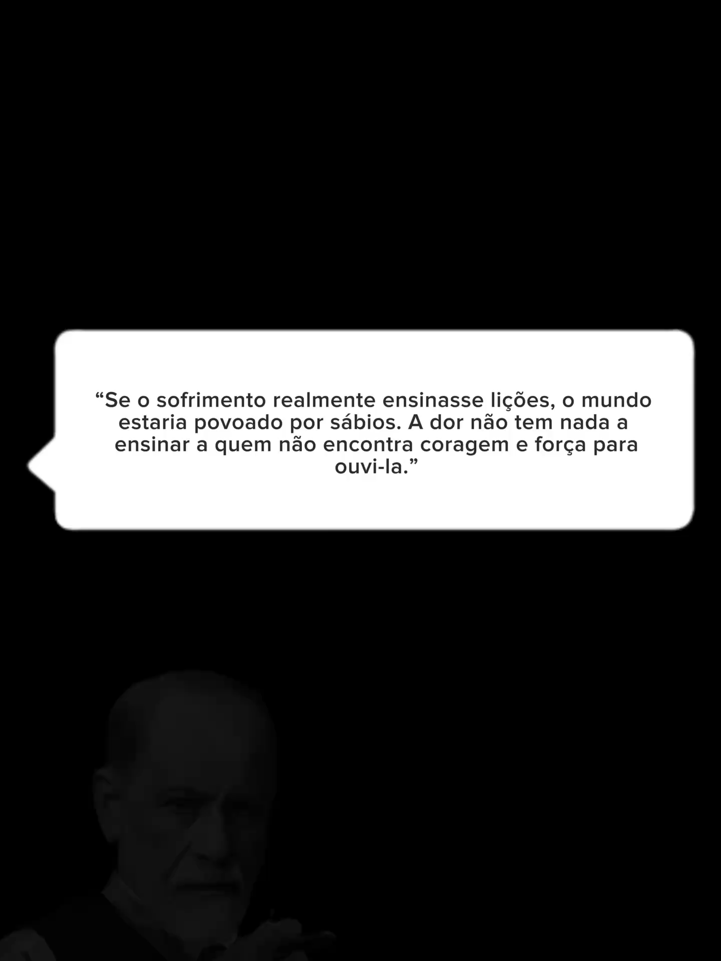 Se a dor realmente ensinasse, viveríamos em um mundo de sábios. Mas a maioria só foge dela — e por isso nunca aprende nada. 👁️🔥 #psychology #freud #filosofia #mindset #darkmotivation #reflexão #menteforte #realidade #impacto #sabedoria