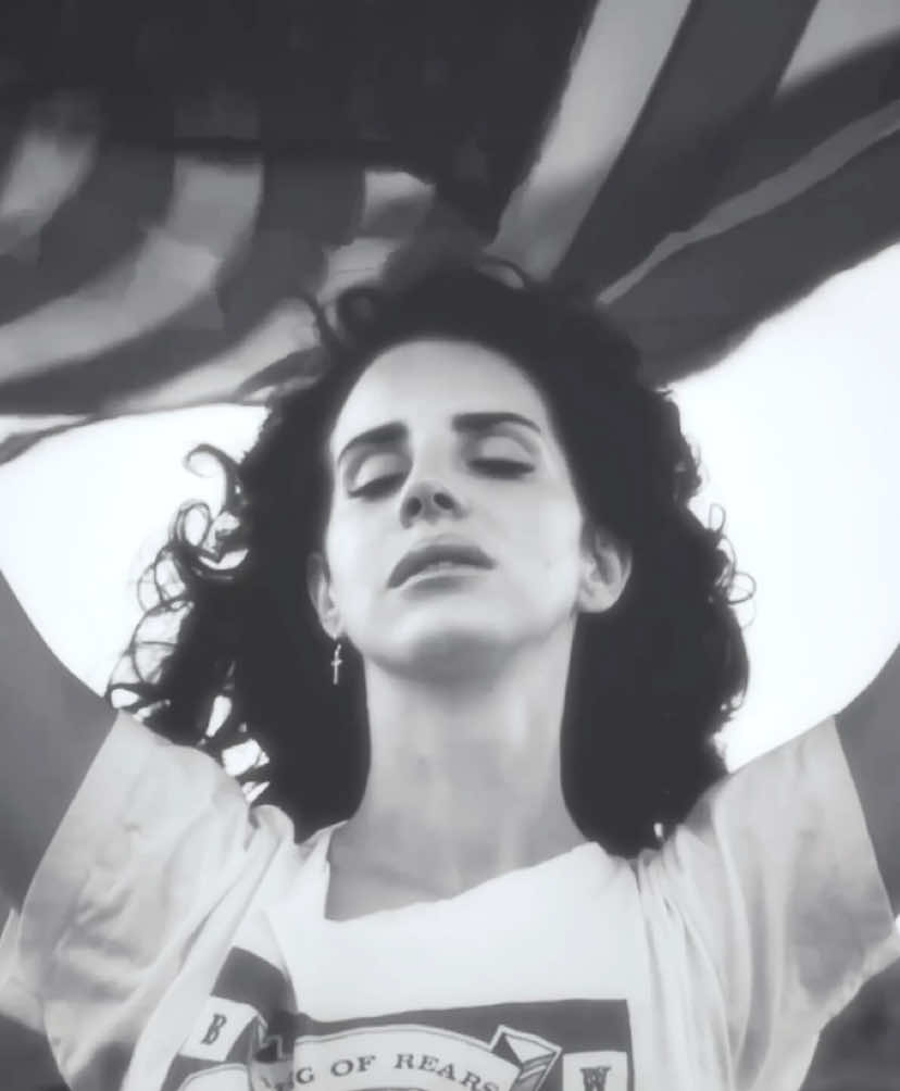 #LANADELREY — Lolita. :: rm:@𝔥𝔲𝔤𝔬 🦇 :: scp:@dar ❦ |#lanadelrey #lanadelreyedit #fypシ #vsp | lana del rey edit.