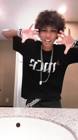 emo in the bathroom.. what will he do? #fypシ゚ #emo #mlm 