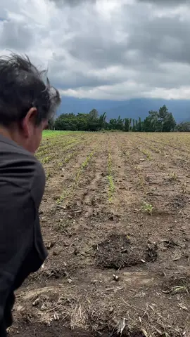 Jaj me grabó mi mamá un poco chueco 
