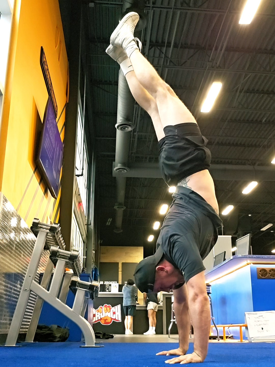 L-sit to handstand has been a freakin journey  #calisthenics #Lsit #handstand #training 