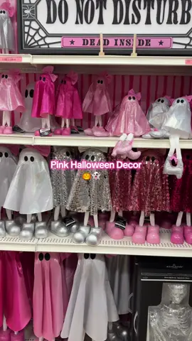 Pink Halloween decor is hitting the shelves @Michaels Stores spooky but cute vibes 👻🎀 #michaels #michaelscraftstore #pinkoween #pinkvibes #homedecor #halloween #halloweendecor #halloweendecorations #spookyseason #spookybutcute #pinkaesthetic #pinkasthethic #girlyhaul 