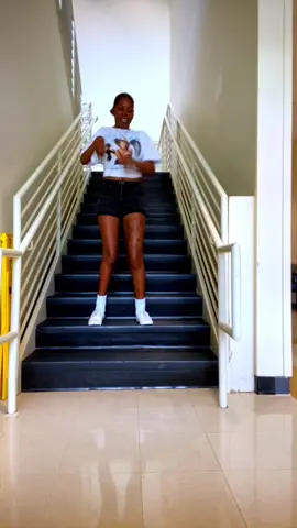 Chris I can’t stop doing the dance 🤣🥴☺️ #fypシ #viraltiktok #therapist #itdepends #doctorvisit 