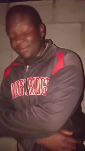 challenging the cap clash zimwoodwacho  pamangoma @zimbabwean_legends 🇿🇼 #zimwoodwacho #funny  
