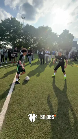 Grahh Grahh 🕺🔥  la Belgique, c’est chaud en vrai !! 👀  S/o @snipes  #football #1v1 #skills #jnk #tcheksplay #baller #foot #Soccer #belgium #TourDEurope #dribble 