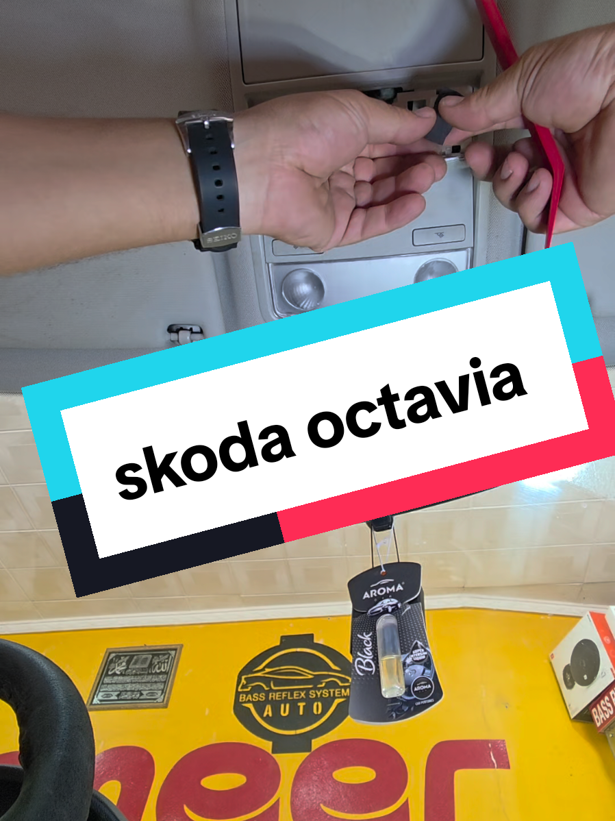 #creatorsearchinsights installation Android avec caméra de recul sur skoda octavia #cars #voiture #foru #france 
