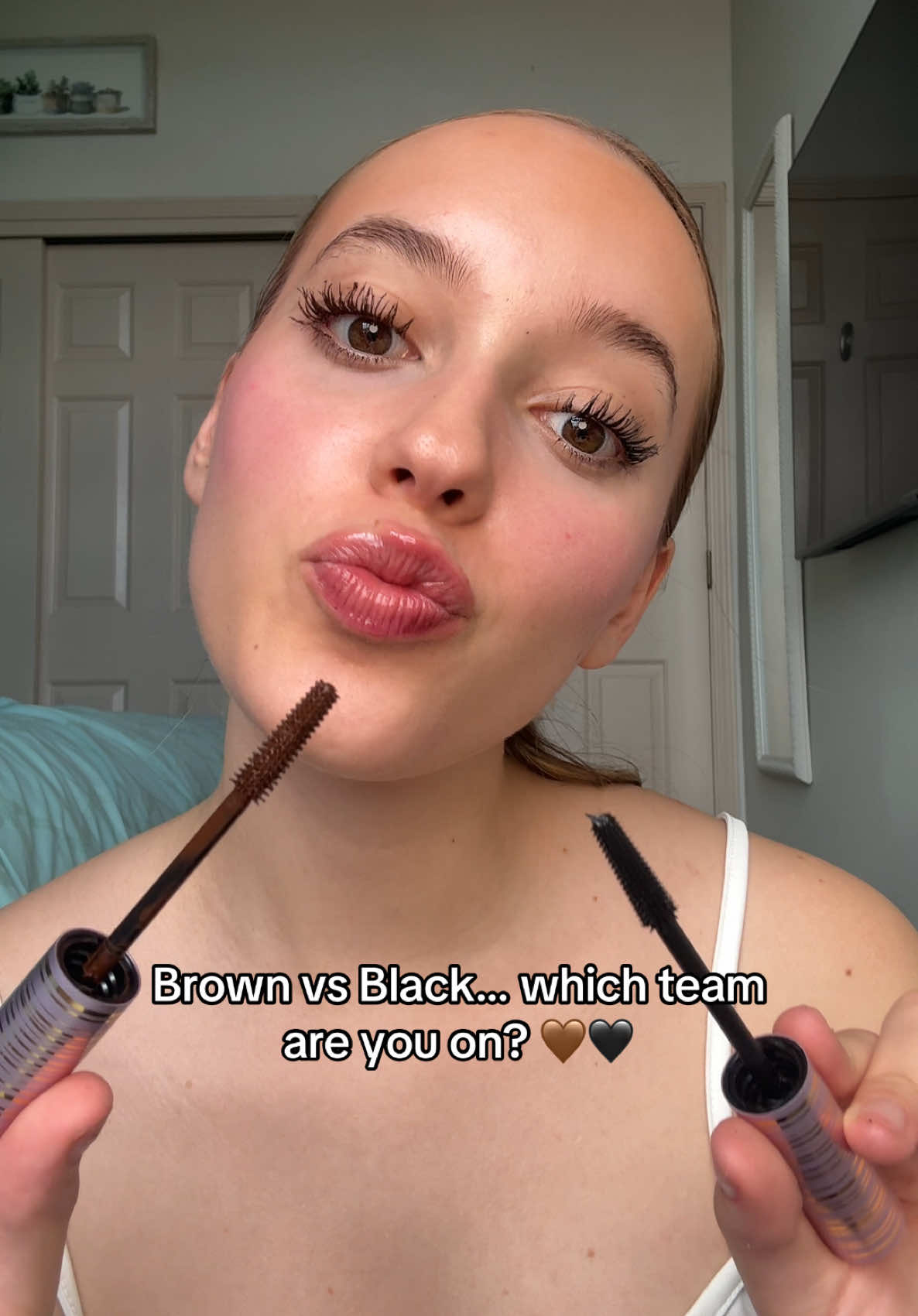Brown or black… which one would you grab first? #TeamBrown or #TeamBlack? Comment your pick! ✨ Hashtags: #MascaraBundle #BrownMascara     #creatorsearchinsights 