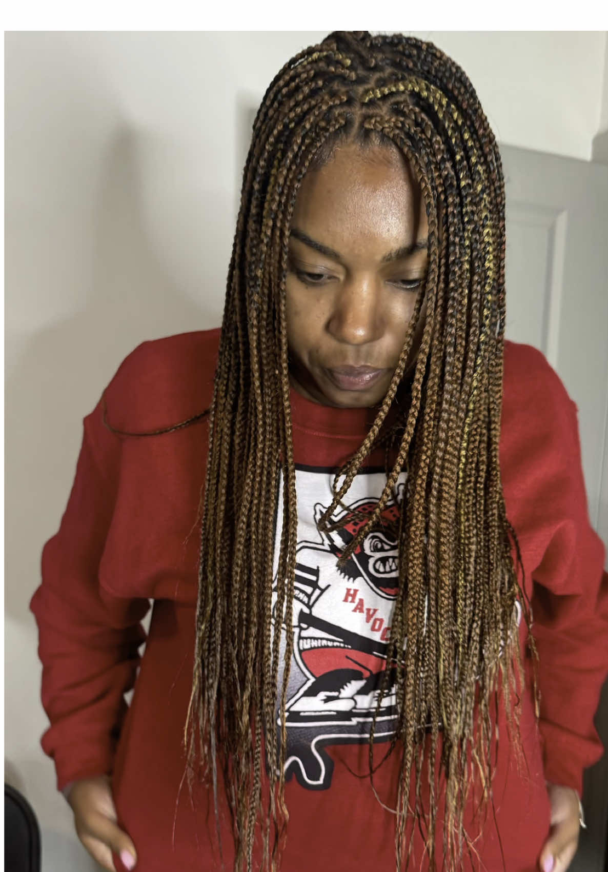 I decided to do small box brakes on my client today and it took eight hours #MyHoneySmacks #braids  #Hairstylist #Hairdresser #Tutorial 