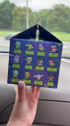 @McDonald’s Ninja Turtle x Hello Kitty happy meal 🐢🎀  #mcdonalds #mcdonaldshappymeal #happymeal #hellokitty #Vlog @hellokitty @Official Sanrio 