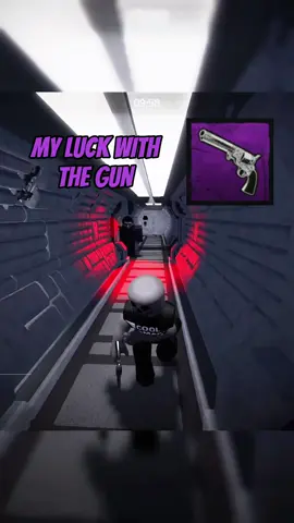 The gun is meant for me😈 ll #roblox #violencedistrict #deadbydaylight #dbd #fyp 