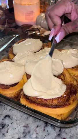 Pumpkin Spice Cinnamon Rolls 10/10 😊👌🏽 A little bit over half block cream cheese  2tbsp pumpkin puree  Some pumpkin spice  Vanilla extract  Pinch of salt  1/2c powdered sugar (adjust to your liking ) #cinnamonrolls #pumpkinspice #creatersearchingsight #dessert #pumpkinseason 