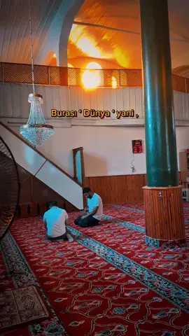 “ Sabret ki , Allah’ın sana hazırladığı güzellikler , kalbinde bir çiçek gibi açsın ..”