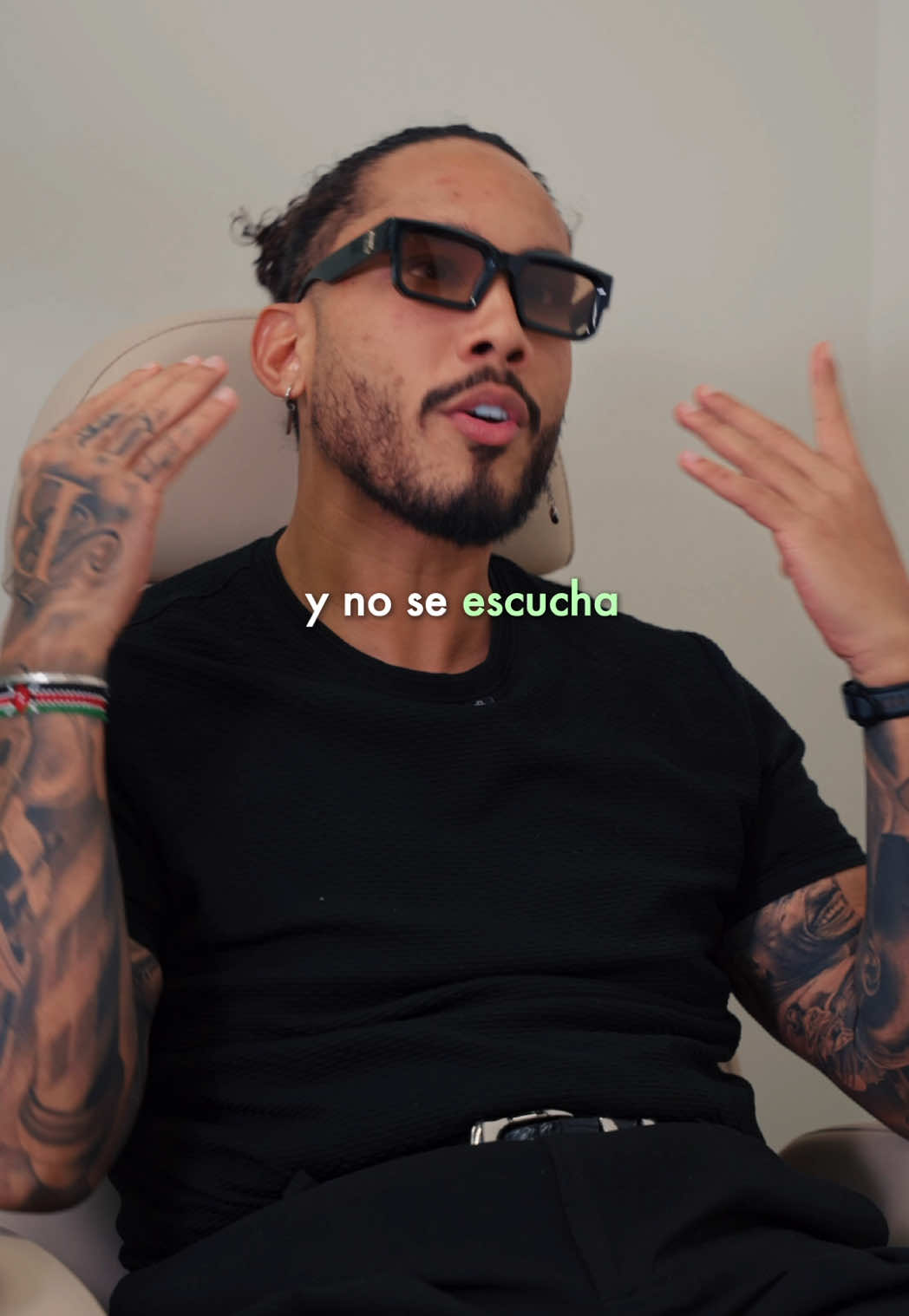 Clientes déjense llevar por el barbero que sabe. Si te dice que no te queda bien ese corte, para que le vas insistir a que te haga ese corte? #elboribarber #louivver #elboriteeduca 