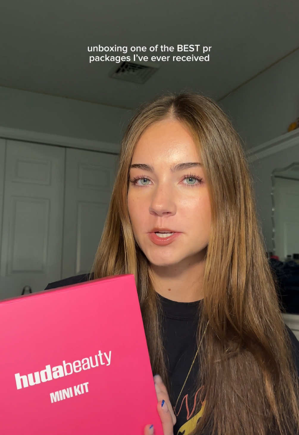 Peep Chonk and her clips, thank you so so much @Huda Beauty #makeup #prunboxing #makeuphaul #prhaul #hudabeautypr 