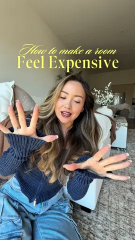 Making my apartment feel expensive💸🪞✨ the difference that hanging up drapes makes😲 #apartmenttour #apartment #homeinspo #apartmenttherapy #decor 