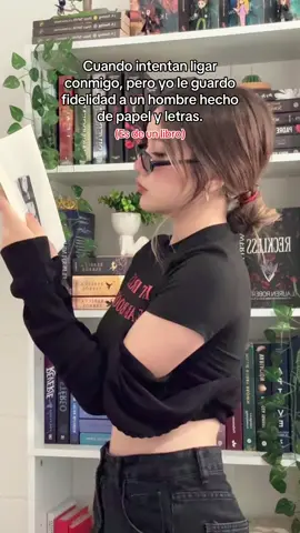 Ni una mosca me dice hola 🤣#BookTok #libros #humor #bookclub #fyp #booktokvisible #lectorestiktok #librosromance #librostiktok  #romancebooks #bookrecommendations #bookreview #bookworm #LibrosMexicanos #LectoresMexicanos #literaturajuvenilmx #harrypotter