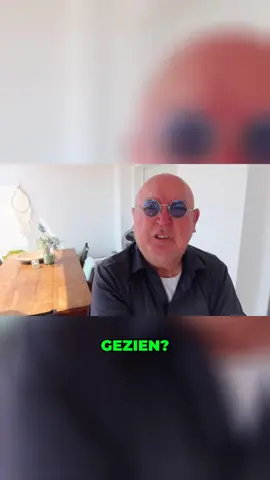 Man in jurk beklaadt Nationaal Monument. Terechte actie of respectloos? #dam #bekladding #nationaalmonument #viral #nieuws