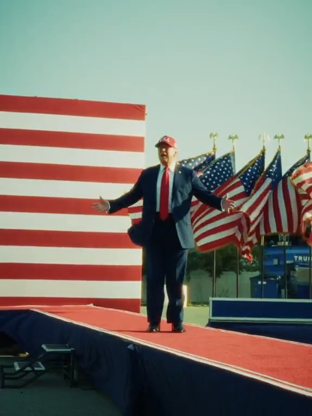 President Trump's White House officially launches its own TikTok account with an epic intro video.🇺🇸💯 @The White House 