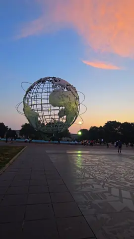 ¡Descubre la magia del Unisphere!🤩🌍🗽 ¡Un icono emblemático de New York! 