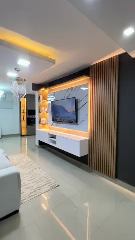 🔹EN EL CENTRO DEL HOGAR, ESTE HERMOSO Y SOFISTICADO RACK PARA TV📺   PROYECTADO HASTA PARA 70pulgadas☑️  UNA COMBINACIÓN DE MDF ITAPÚA CON BLANCO BRILLANTE, UN PANEL DE PVC SÍMIL MÁRMOL Y OBVIAMENTE UNAS LUCES CÁLIDAS ✨ ¿PROYECTARÍAS UNO IGUAL PARA TU HOGAR? 📲Contáctanos  #racktv #lucesled #pvc #elegante #encarnacionpy😍🇵🇾 