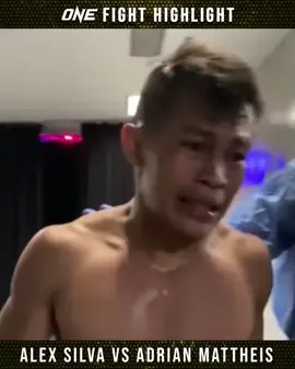 kenapa adrian mattheis menangis saat melawan silva #UFC #ufc_mma_sport #adrianmattheis #alexsilva #viralvideo 