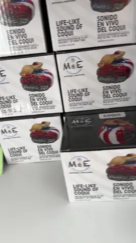 Si estas buscando la figura del coqui que canta o el llavero lo tenemos y los covers para las tarjetas tambien ❤️‍🔥
