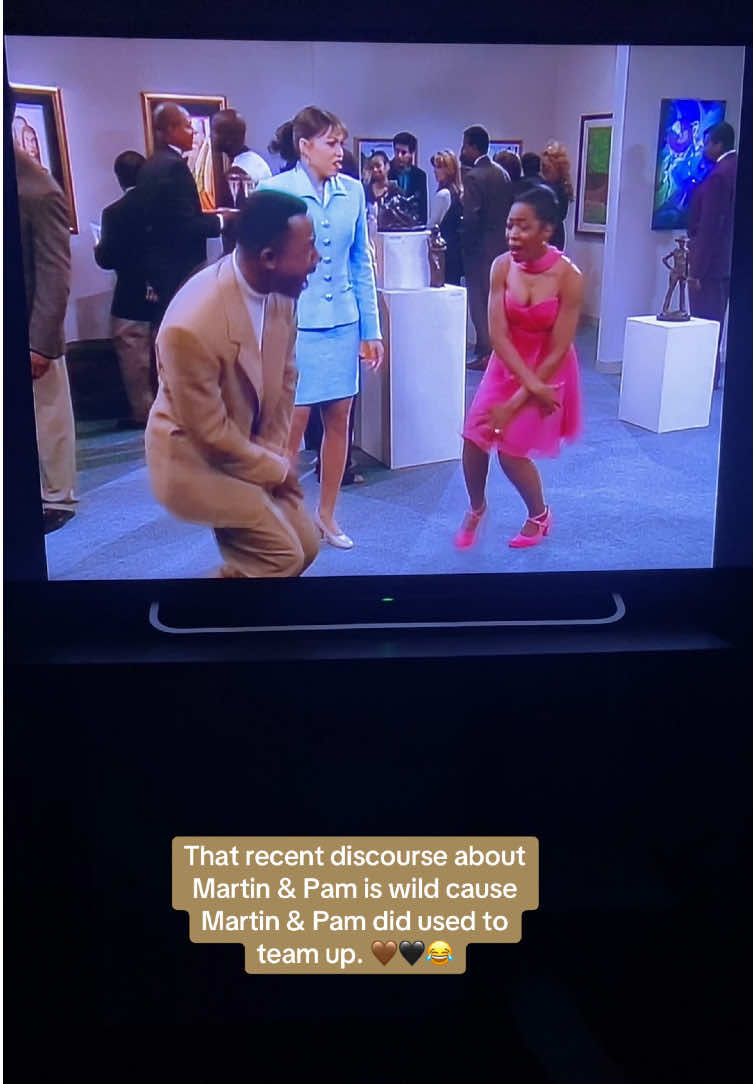 Martin & Pam was cool but every friend group has friends that roast each other everyday lmao. #martin #tv #tvshow #sitcom #fypシ 