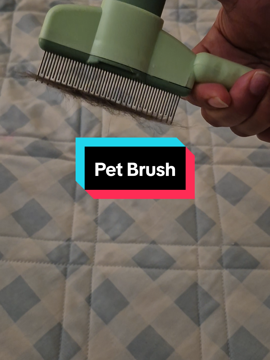 Under $5 tiktok shop must have for pets!!! @Larleaf  #tiktokshop #PetsOfTikTok #catsoftiktok #fyp #petbrush 