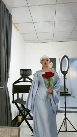 @fayusadesing🧵👗🪡 @Hamda nazer💄 war isiiya 😂