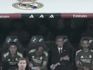شنو السبب اللي يخلي تشابي ما ينزل رودريجو😢💔#فيني🇮🇶♕ #هلا_مدريد_دائما_وابدا👑❤ #تيم_fbi⚡ 