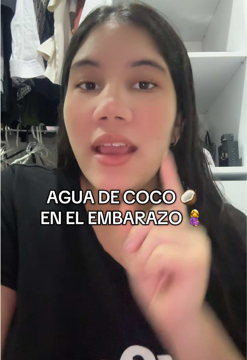 Si estás embarazada, tienes que tomar agua de coco 🥥🤰🏻#embarazo #aguadecoco #embarazada #pregnancy #pregnancyjourney 