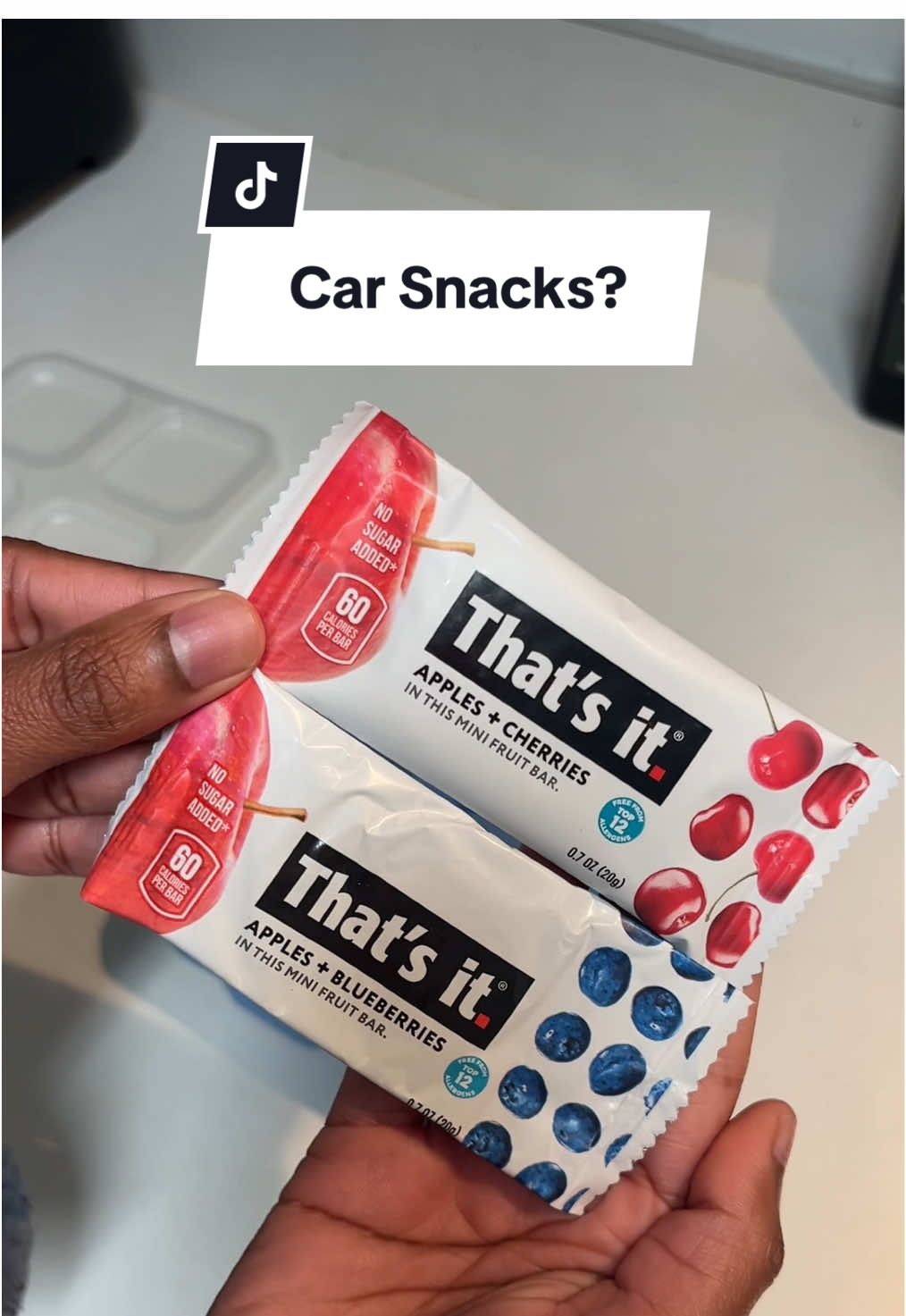 school pick up snack box?! A must loaded up with fruit and @That’s it. fruit bars. 🫐🍓🍊🍒 #lunchboxideas #crunchables #thatsitcrunchables #thatsit #backtoschool #snackbox #thatsit #schoolpickup #schoolpickupline 