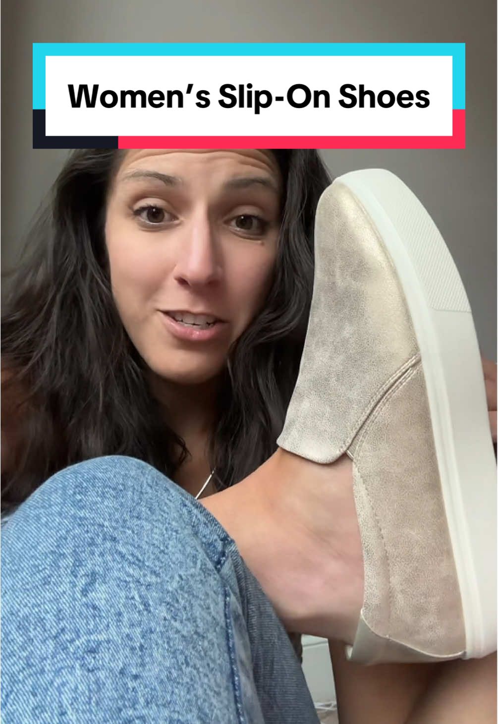 The perfect women’s slip-on shoe for fall #womensshoes #sliponshoes #comfyshoes #shoestyle #archsupport 
