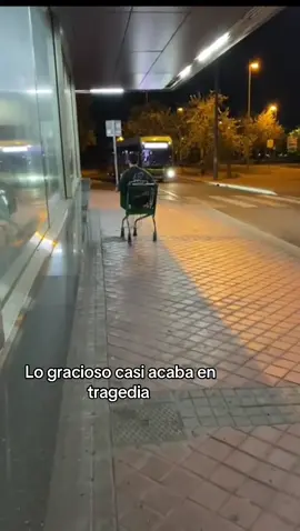 Es que perdía el bus... #nothingbeatsajet2holiday #fyp #parati #viral #carritos 