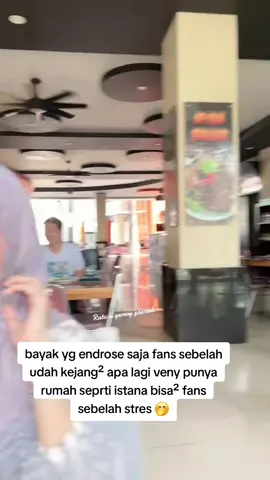 teryata bayak fans sebelah yg tantrum liat kesuksesan veny 👊#vennyalberti165 #trendingtiktok #fyppppppppppppppppppppppp #semuaorang #video 