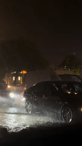 Wow I Love You Abha☔️🤍🤍🤍🤍 #my_love #مالي_خلق_احط_هاشتاقات🧢 #اكسبلور #ابها_الان #مطر_الليل 