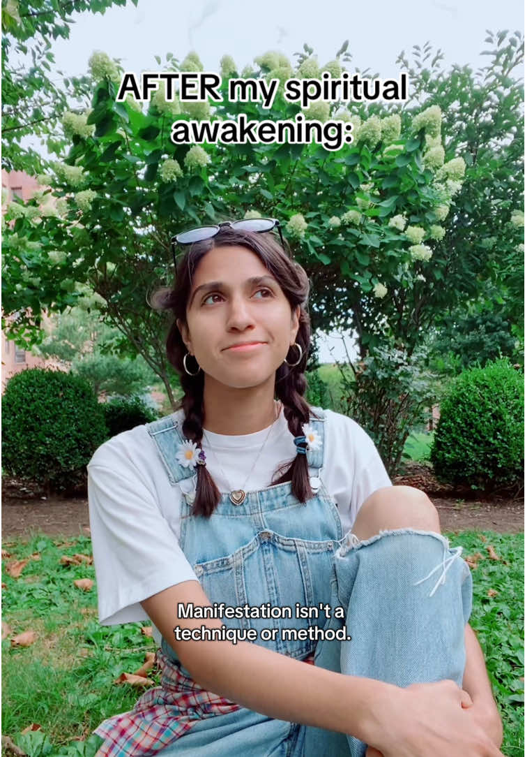 Go viral without trying so hard. Get my Manifest Going Viral Guide - link in bio. As always, simply take this video if it resonates and do what feels aligned to you :) #spirituality #manifestation #lawofassumption #selfconcept #intuition 