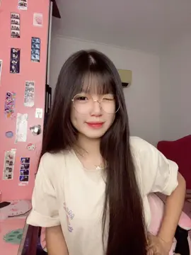 :))))) lạ