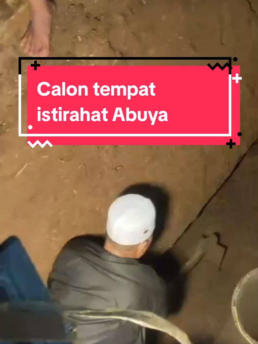 إنا لله وإنا إليه راجعون اللهم اؤجرنا في مصيبتنا واخلف لنا خيرا منها KH Thoifur Mawardi, semoga Husnul khatimah, Beliau adalah salah satu murid Kinasih Sayyid Muhammad Alawi Al Maliki Makkah wafat, Selasa 19 Agustus sekitar jam 16.25 Wib, beliau pengasuh pondok Pesantren Darut Tauhid Kedungsari Purworejo Jawa Tengah جعلنا الله خيرا خلفا له #abuyathoifurmawardi #husnulkhotimah #shalawatnabi #cintaalquran #masukberanda 