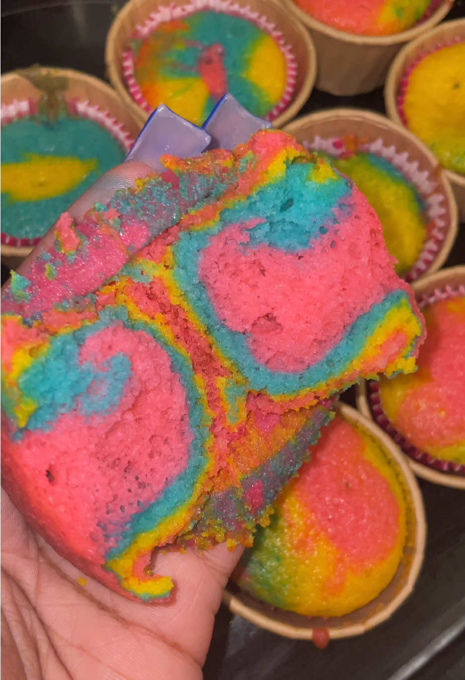 RAINBOW CUPCAKES #rainbowcupcakes #tweetytreetz #tweetytreetzLLC 