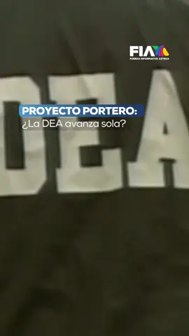 🚨 La DEA lanza el “Proyecto Portero” Busca desmantelar a los “guardianes” de los cárteles que controlan el contrabando en la frontera. México niega que exista una operación conjunta, solo un programa de capacitación en Texas. La información en #HechosMeridiano #FIA #AztecaNoticias #News #ProyectoPortero #DEA #ClaudiaSheinbaum #EstadosUnidos #EU