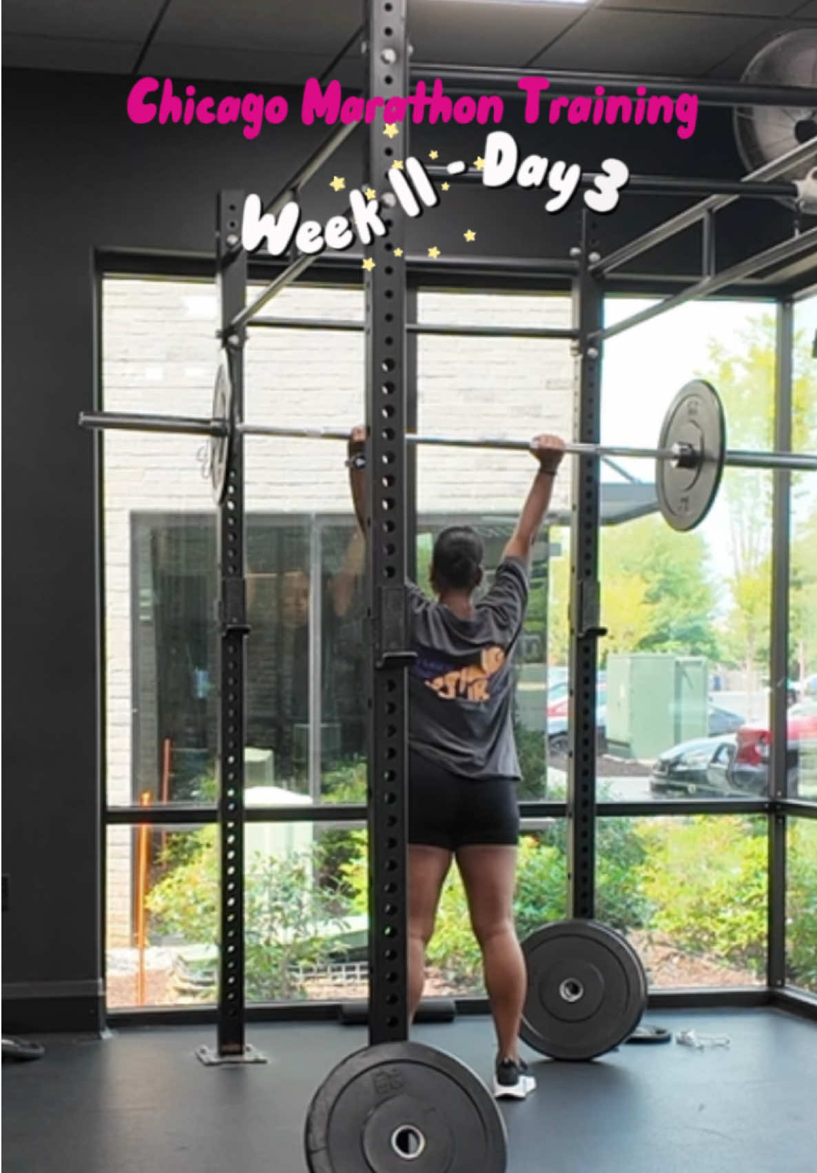 Day 3 – Week 11 of Chicago Marathon Training ✅ Upper body day + 7 miles 💪🏾🏃🏾‍♀️ The days left are dwindling down, so has my complaining and excuses. Let’s pray it stays that way!  #chicagomarathon #marathontraining #runtok #strengthtraining