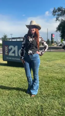 See yall at 9pm MTN MST Foxnews21 @Lainey Wilson 