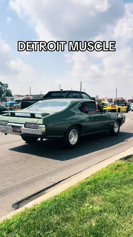 nothing better🔥 #woodwarddreamcruise #carsoftiktok #classiccars #foryoupage #foryou 