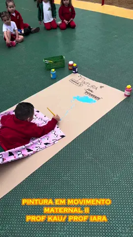 🎨✨ Mãozinhas em ação e pincéis a todo vapor! No Maternal II, a pintura em movimento foi pura diversão e aprendizado! 😍🖌️ Enquanto os pequenos exploravam cores, formas e movimentos, desenvolviam também a coordenação motora, a criatividade e a expressão artística. Tudo isso com muita alegria e encantamento! 💛👣🌈 Porque aprender brincando é o jeito mais doce de crescer! 💫👶#educacaoinfantil #professora #criança #aprender #aprenderbrincando 